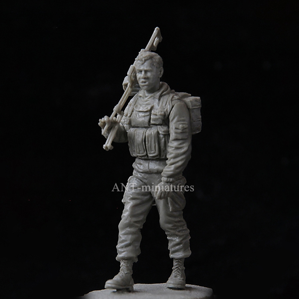 Model Kit Reshiram - Zestaw modelu figurki w skali 1/35