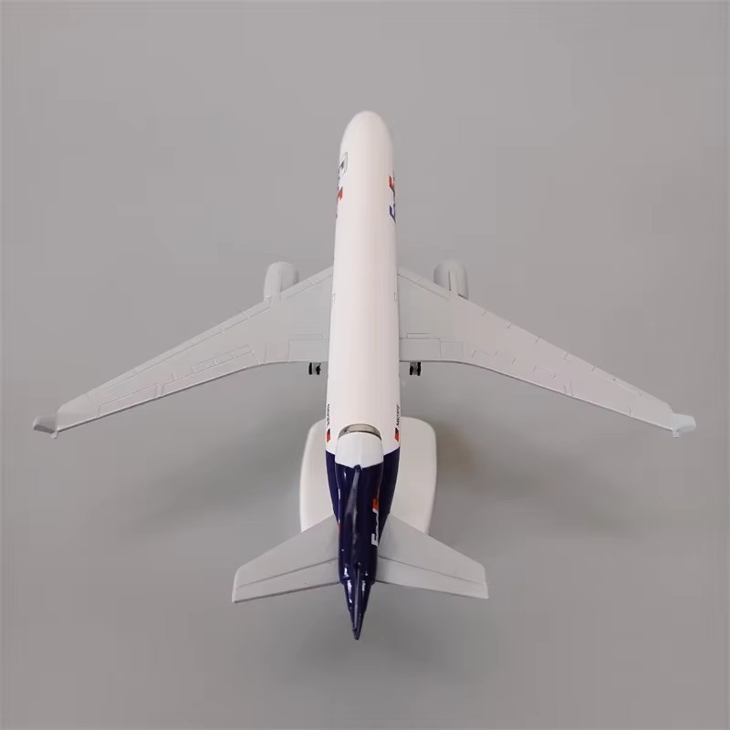 Model samolotu 20cm Air Fedex  – Model Kit Simulator recenzja i cena