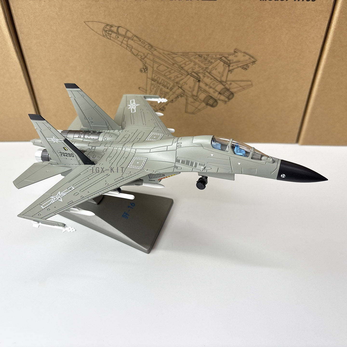 Model samolotu J16 Chińskiej S – Model Kit Simulator recenzja i cena